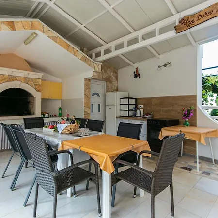 Studio Gradac 5198b Gradac (Split-Dalmatia)