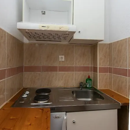 Studio 5198b Gradac (Split-Dalmatia)